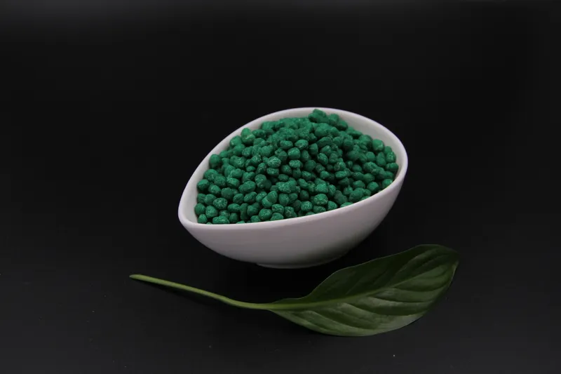 Extruded granulation compound fertilizer green 16-16-8