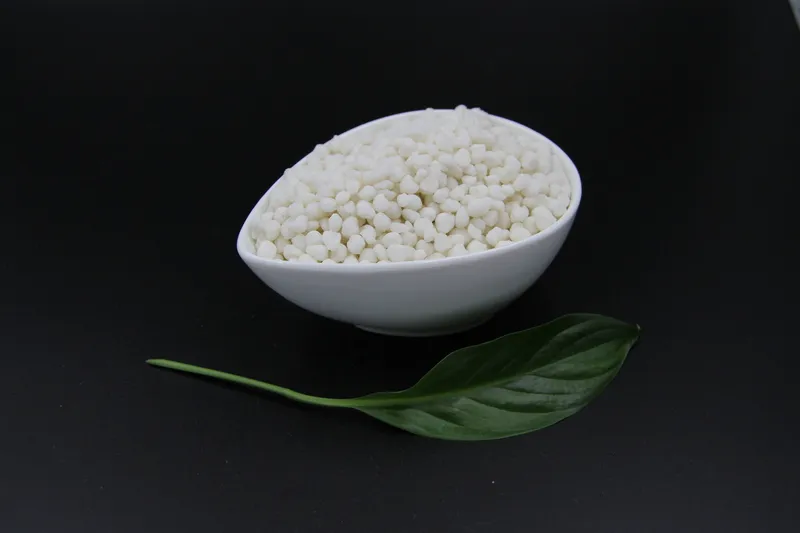 Extruded granulation compound fertilizer white 20-0-4