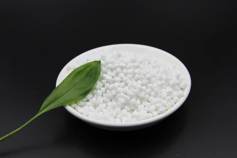 Extruded granulation compound fertilizer ammonium chloride 白 1