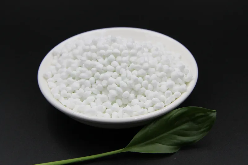 Extruded granulation compound fertilizer ammonium chloride white  3